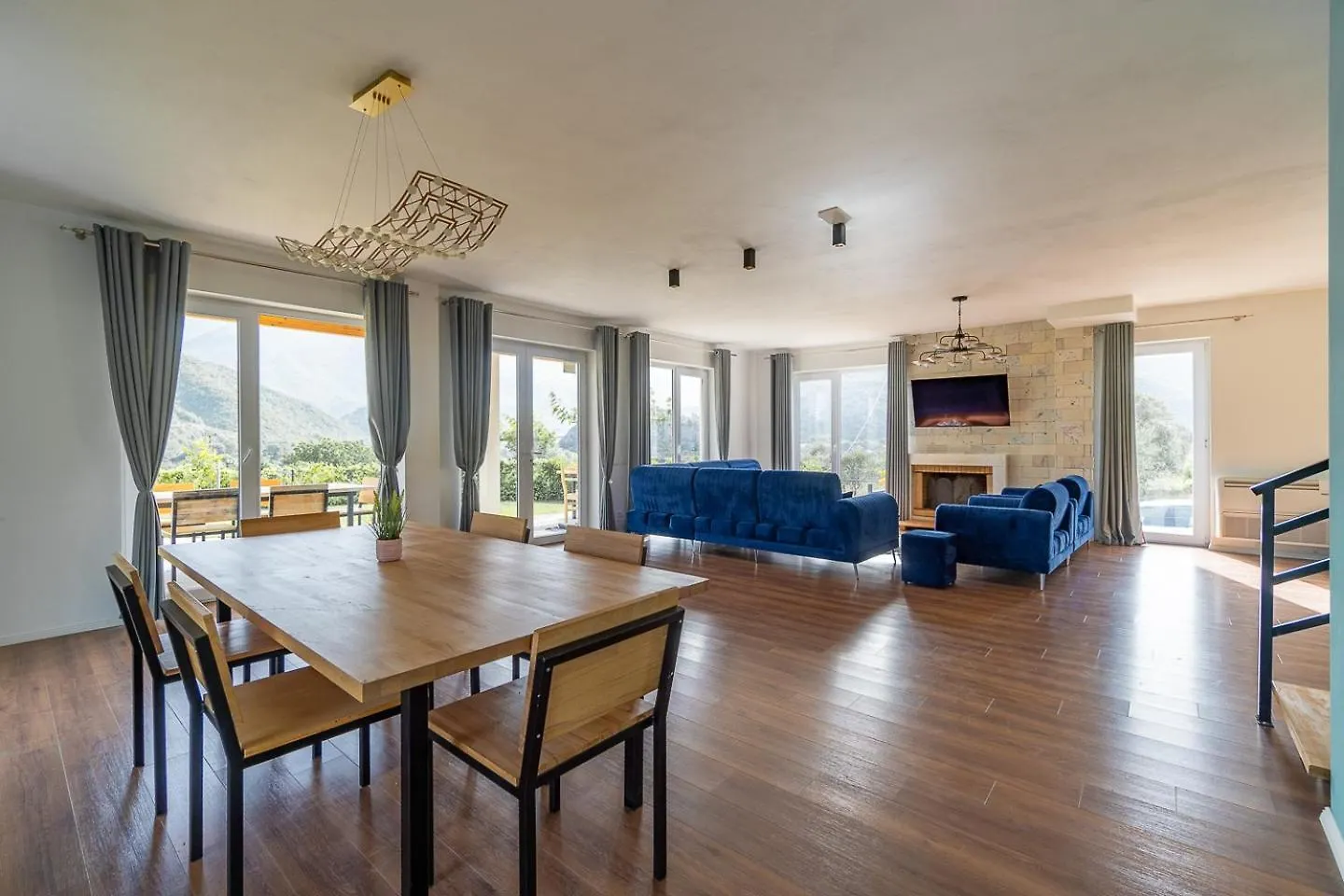 Villa Bujtina Lumo & Pool Përmet