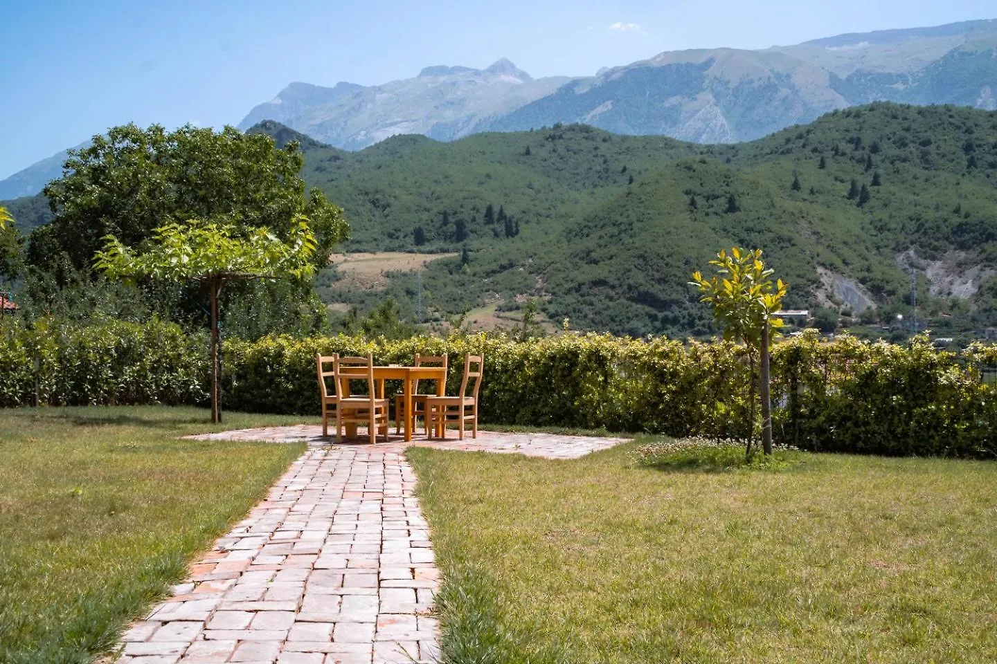 Villa Bujtina Lumo & Pool Përmet