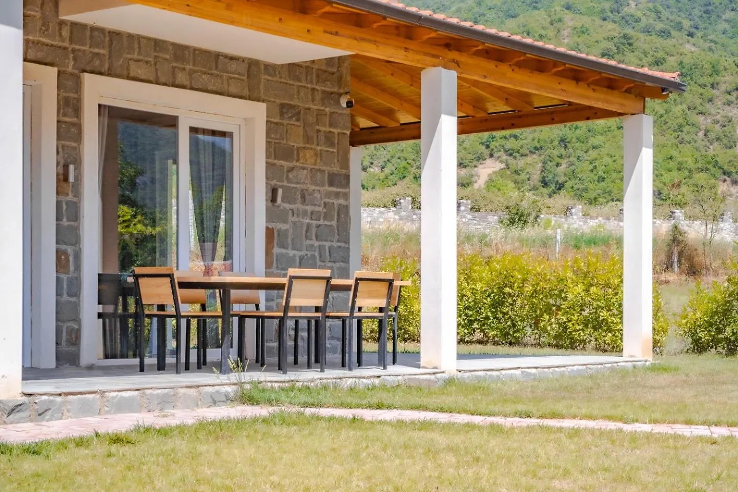 Villa Bujtina Lumo & Pool Përmet