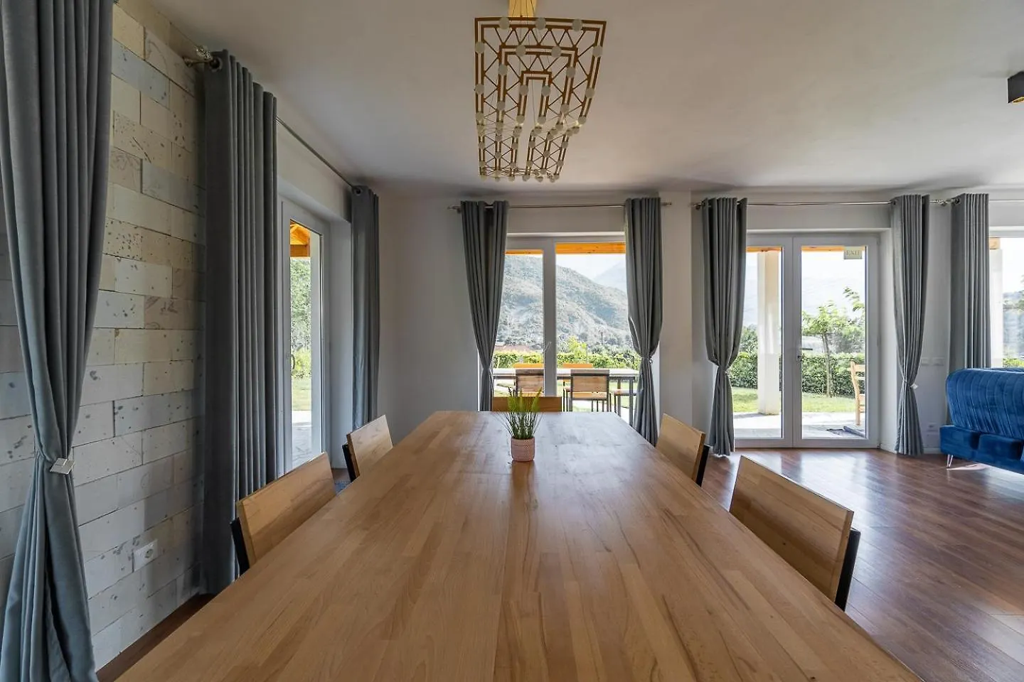 Villa Bujtina Lumo & Pool Përmet