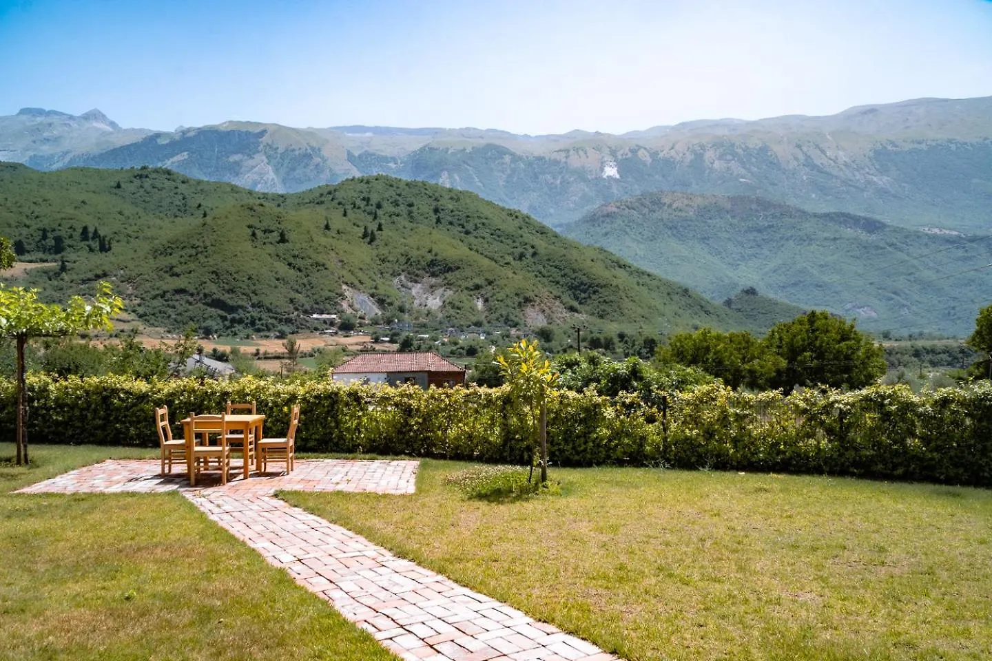 Villa Bujtina Lumo & Pool Përmet 0*,  Albanien