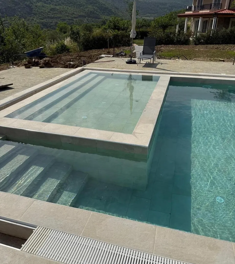 Villa Bujtina Lumo & Pool Përmet