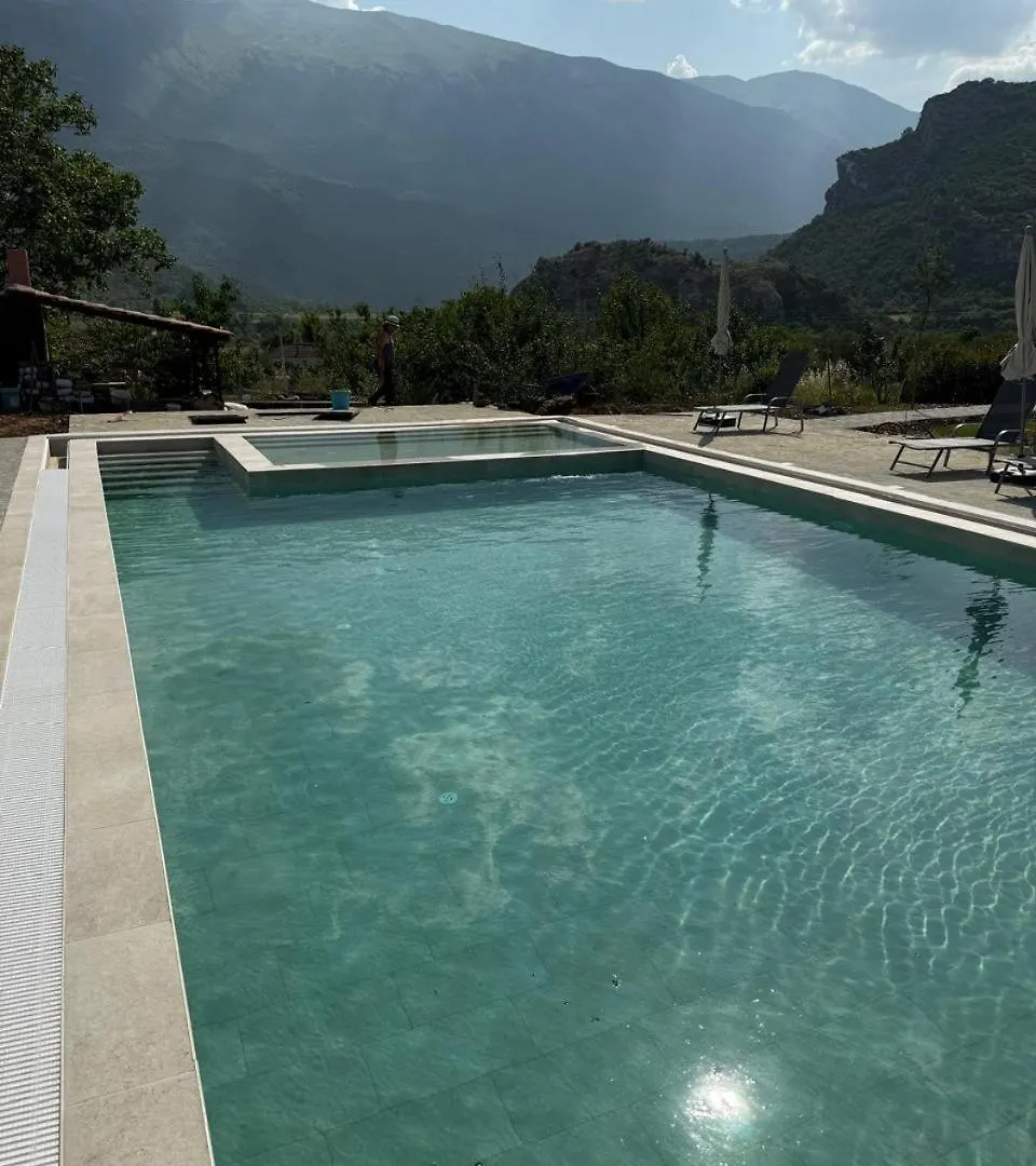 Villa Bujtina Lumo & Pool Përmet